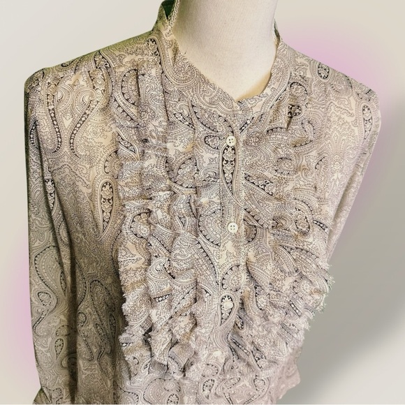 J. Crew 100% Silk ‘Faded Paisley Flouncette Blouse’ in White & Black Size 6 - Picture 6 of 16